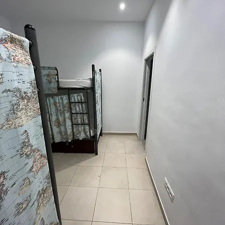 Hostel A2c (adults Only) *