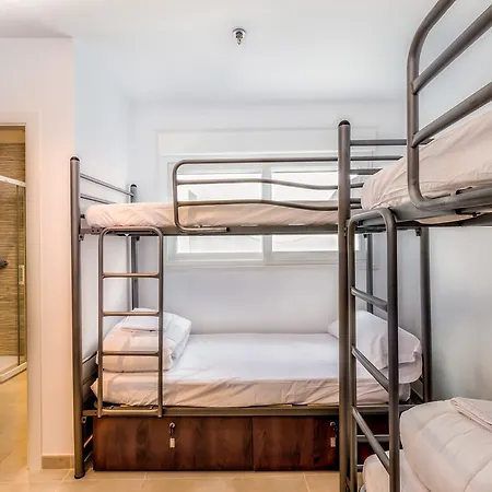 A2c (adults Only) Hostel *