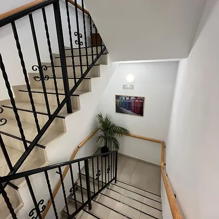 A2c (adults Only) * סביליה