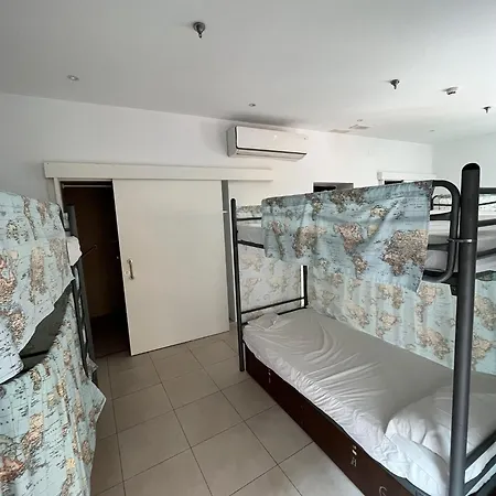 אכסניה A2c (adults Only) *