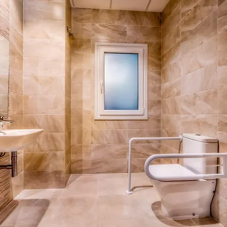 A2c (adults Only) אכסניה