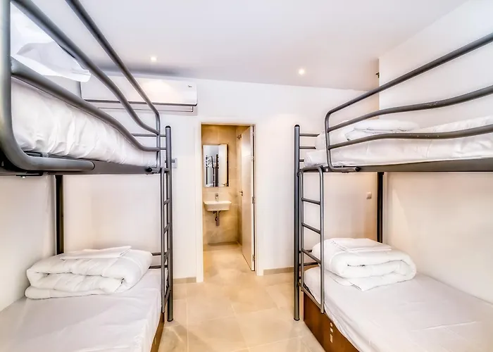 Hostel A2c (adults Only)